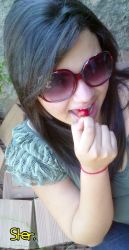 tehcosme's profile picture. Estudante,Aquariana,Vascaina,Adoro minhas amigas, e vivo a vida sem lembra do passado, sem medo de arrisca...