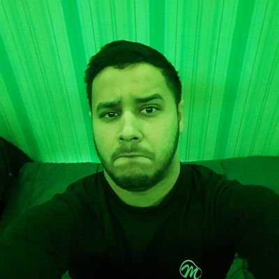 fabianbatez's profile picture. happy