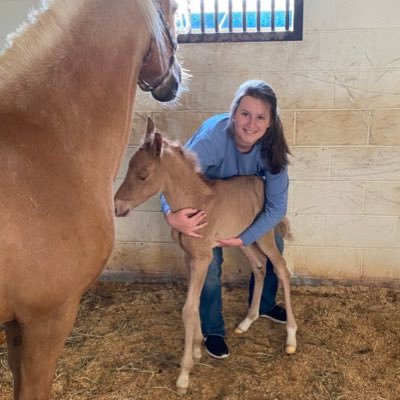 Personal Twitter account for @FurrMicah NCSU Alumna, BSOM M.D. Candidate '25. #NCAgriculture #RuralMedicine #gmbro