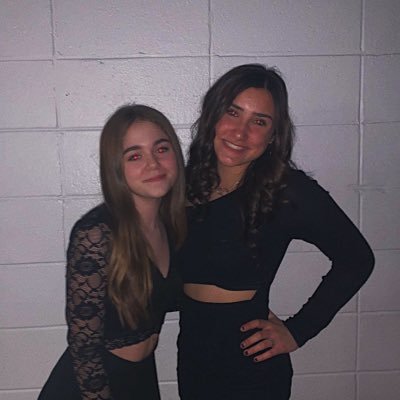 farrahwengler24's profile picture. i dont know how to use this app