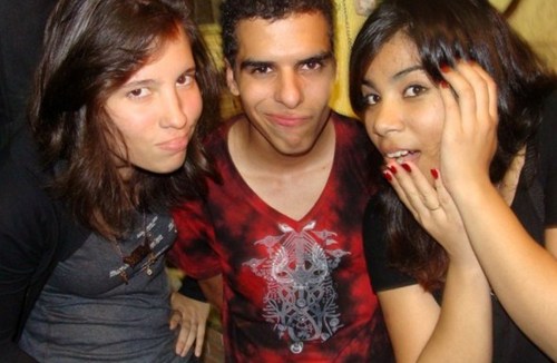 Banda de power Power Pop/HC/Easycore de Brasília.
@CastroFabricio_( Vox - Synths ) @Nify_Karvalho(Guitar - Synths) Luisa Guimarães (Bass)
(Bass)