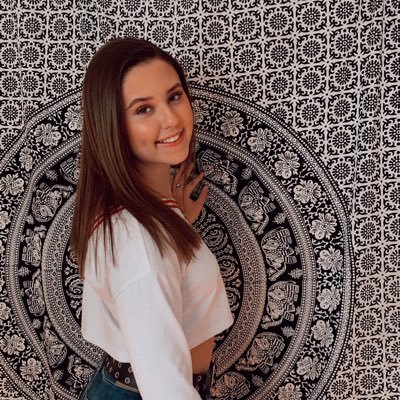 natalieulaszek_'s profile picture. geneva†