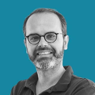 Pai de 4 sub 10 anos. Ciclista urbano. Designer. Moderado. Sempre a aprender