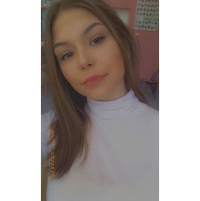 If you see someone without a smile, give them one of yours🌸