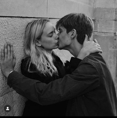 melankoliksi's profile picture.