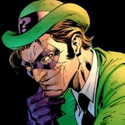 EnigmasVerde's profile picture. ai demorei mais voltei aff! Gotham continua a mesma cidadezinha chata com seus super heróis hahaha palhaçada