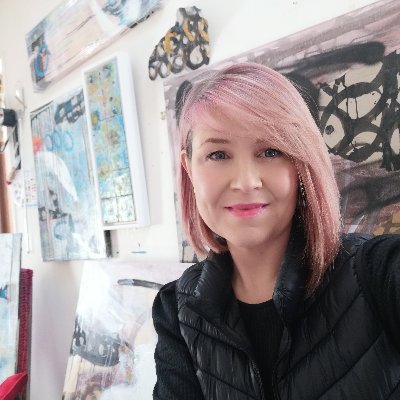 Niamh O'Connor, visual artist and lover of all things encaustic/mixed-media. Original encaustic monotype, mixed media, collage & painting at https://t.co/XCwmzOdnOu