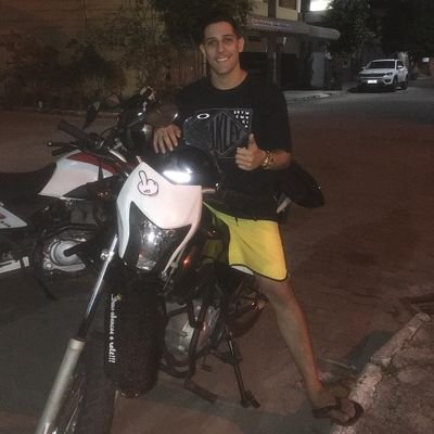 Os meus olhos se elevam continuamente ao Senhor. Pois ele me tirará aos pés do laço Salmos 25:15
