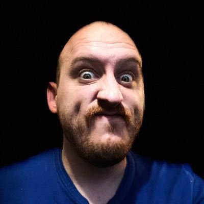 #Développeur web, futur #blogueur partage son monde entre #NetCore, #Angular et #Docker, pratique le @DeadByDaylight et Sérivore qui en manque de pépites.
