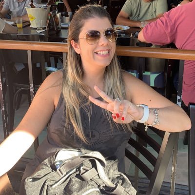 annecampanella's profile picture. Abençoada por Deus. Única filha e ao mesmo tempo irmã mais velha. Mãe na adolescência e na fase adulta. Assessora de imprensa, empreendedora e voluntária.