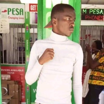 Challoh15's profile picture. God makes mih awosome ❤️😊