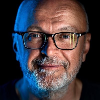 Writer, filmmaker, PhD in anthropology //
Pisatelj, scenarist, režiser, doktor znanosti.  Samo smeh nas lahko reši.