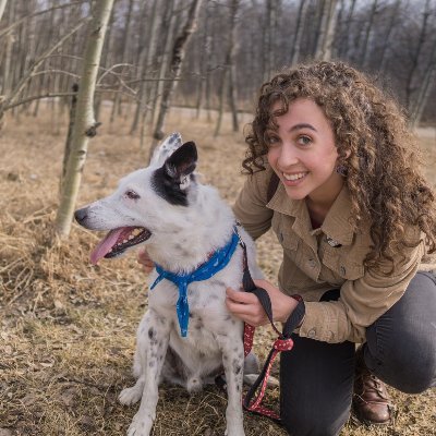 Curly-haired Latina notoriously looking for bugs Co-Host of @beyondblathers a critter podcast! Environmental & Conservation Science - UAlberta she/her
