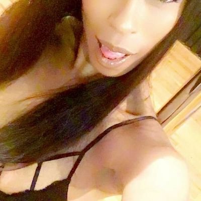 MitonNaomie's profile picture. Naomie ,28 ans. Recherche des amies.  Pour mieux me connaître venez DM. 🎁🥺💕