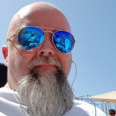 Very Middle Aged and Love Gaming!
https://t.co/mdUdu1WHyp
Love streaming and gaming in general.
Help run the MAG community.
#MiddleAgeGamers #DayZ #PVE #PVP #Rust