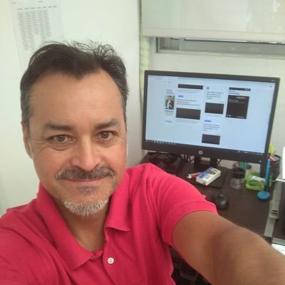 Periodista, Ex reportero diario La Cuarta, Diplomado en Vino Chileno UC, Mediador Familiar y diplomado Guion de Cine