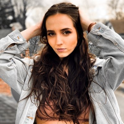 anthanasy's profile picture. 