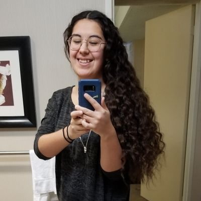Amateur artist and full time student. wish I had something witty to say, but dumb-dumb brain I have :^)