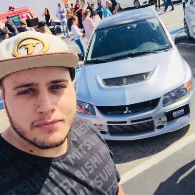 🌃Paulista 🎮Gamer ❤️Star Wars ✨25 anos 🇧🇷Brasileiro com muito orgulho 🚗Gearhead Black Lancer GT