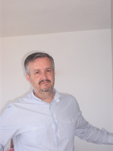 Licenciado en Dirección y Administración de Empresas. Consultor Senior @Highway Global