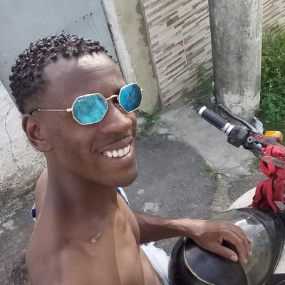 logawagnerluiz's profile picture. enquanto Deus for meu chão sempre estárei caminhando 🙏