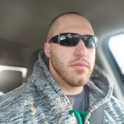 Just a guy who tweets every once in awhile and retweets just about as much. Just a regular guy, support my country both figuratively and literally.