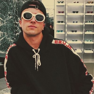 dexter84313325's profile picture. Просто жирный, просто ублюдок