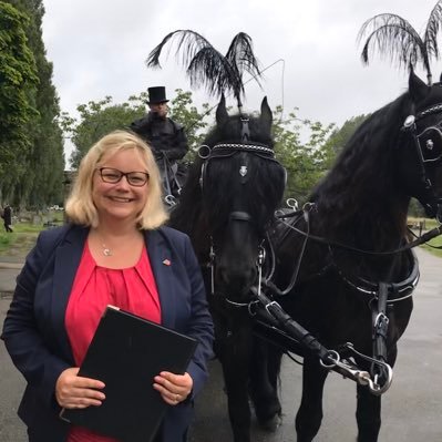 Hello,I'm Rebecca, an Independent Celebrant based in Twickenham, UK. Also wife, mum, friend & juggler of life. #Funerals #Cremations #Celebrationoflife #burials