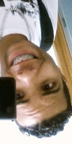 Without fear of what is good life,living tobe happy,I'm sorry the ugly beauty is more necessary
I make my future a puzzle,with high and low fuck who is no hapy