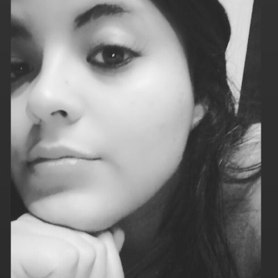 ViviStarelli's profile picture. Música por favor