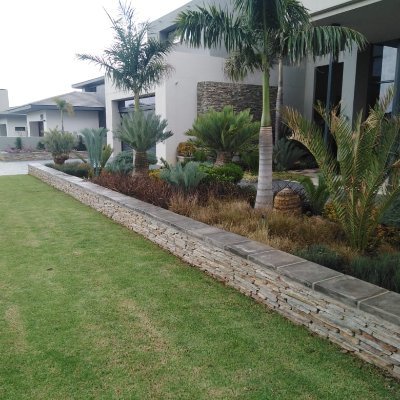 Garden services|Landscaping services |Irrigation |Complex maintenance |Cleaning service|Tree filling |Painting |Paving
More info: 0826448672 or 0670606867