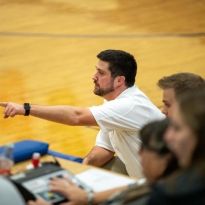 Coach @ Maryville R-II 🏈🏀🏃♂️🏃♀️ #SpoofhoundPride