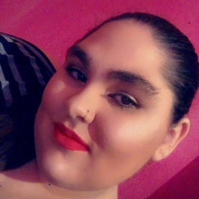 Sh3yla_19's profile picture. ~Que tus sueños sean más grandes🥀~Amante del maquillaje💄~beauty blogger📸~cautiva,fascinada y creativa🚀~amor vincit omnia⚓️~Be happy and smille🥰
