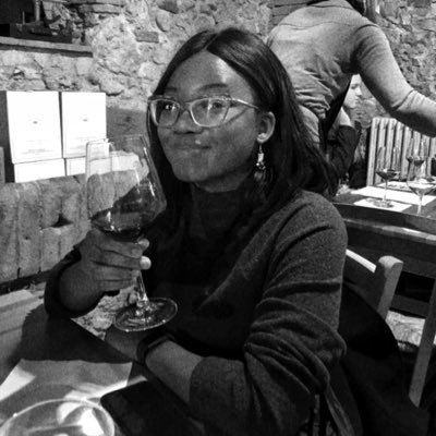 YetundeOO's profile picture. Artist and Emerging Conservator