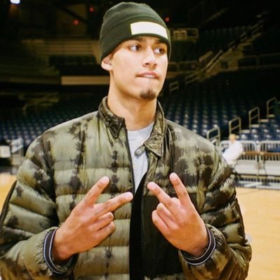 BrandonVcsquez's profile picture. 6'1 𝓸𝓷 𝓽𝓱𝓮 𝓶𝓸𝓷𝓮𝔂 9'2