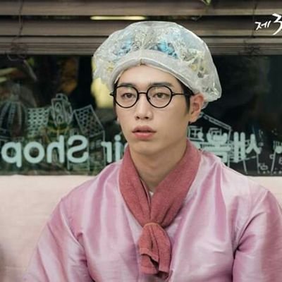 Zwpzari's profile picture. 