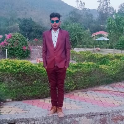 ভালো তো বাবা-মা ই বাসে বাকিরা সব উকি দিতে আসে