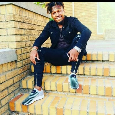 Deephouse and gqom producer #DjSailorSA|| Architecture||Soccer player @CPUT