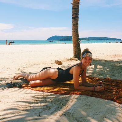 helenasmetcalfe's profile picture. 