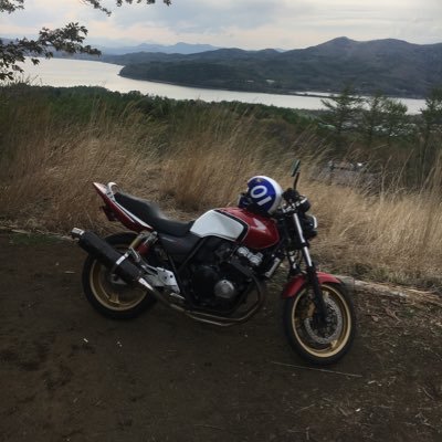 バイク好きです。アニメ好きです。オタ芸を覚えたいと最近思いつきました。しかしダンスの練習もしたいと言うジレンマw と言いつつ相撲部出身なので大相撲にも先輩や後輩、同期がいたり弟がいたりで場所中は大相撲に注目したりで趣味が多いと言われる今日この頃www