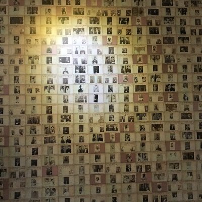 業界紙記者。山川暁夫「僕は資本主義社会に切りこむ尖兵だ」。韓国語(朝鮮語)学習。勉強のために触れた韓国映画、文学、音楽に予想どおりハマる。酒飲み。プロフィール写真は、ソウル西大門刑務所歴史館の壁一面に貼られたた日帝時代に囚われた人たちの写真。
