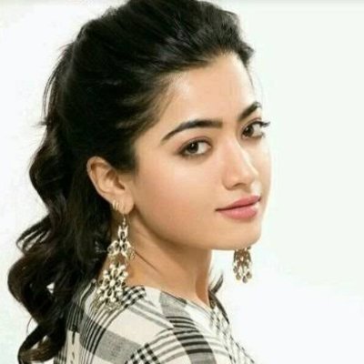 I like Rashmika mandanna 😘my favorite heroine rashmika 😘this is rashmika fans😍