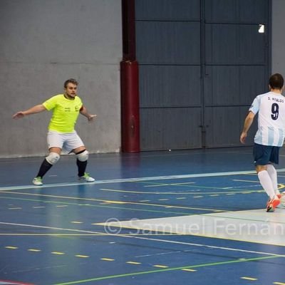 Futbol Sala como vida:
Jugador, Árbitro y Entrenador.
📚 Grado en Educación Física.
⚽️ Técnico Deportivo Superior.