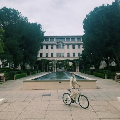 TheCollegeKitc1's profile picture. College Senior teaching other students how to cook simply, but effective.