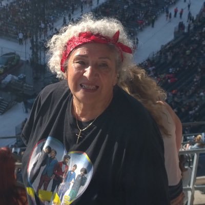 chimpkennuggy's profile picture. heyooo it’s liv! 22 | lgbt+ | she/her !! i’ve been up 1D’s ass since 2012, and I will die for Marvel. I have a lot of interests tho so issa mess here. luv y’all