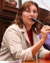 Arquitecta. EX Concejala. Militante Partido Socialista. Feminista.