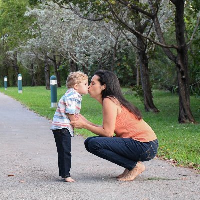 Sunshinetritri's profile picture. Fun, happy, loving woman on Caribbean time who practices banking/commercial litigation and appellate law .. oxymoron? perhaps...