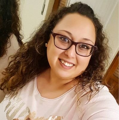 Guardo il cielo sopra la città che sta morendo...
penso che forse non te l'ho mai detto
ma era una vita che ti stavo aspettando.!💖