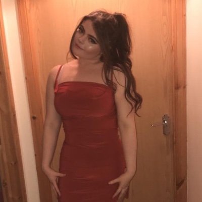 elromcin's profile picture. (she/her) ⭐️