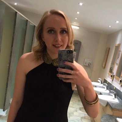 jo_elliott92's profile picture. Lover of books, food and travel